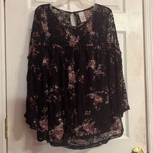 Lace bell sleeve floral top blouse